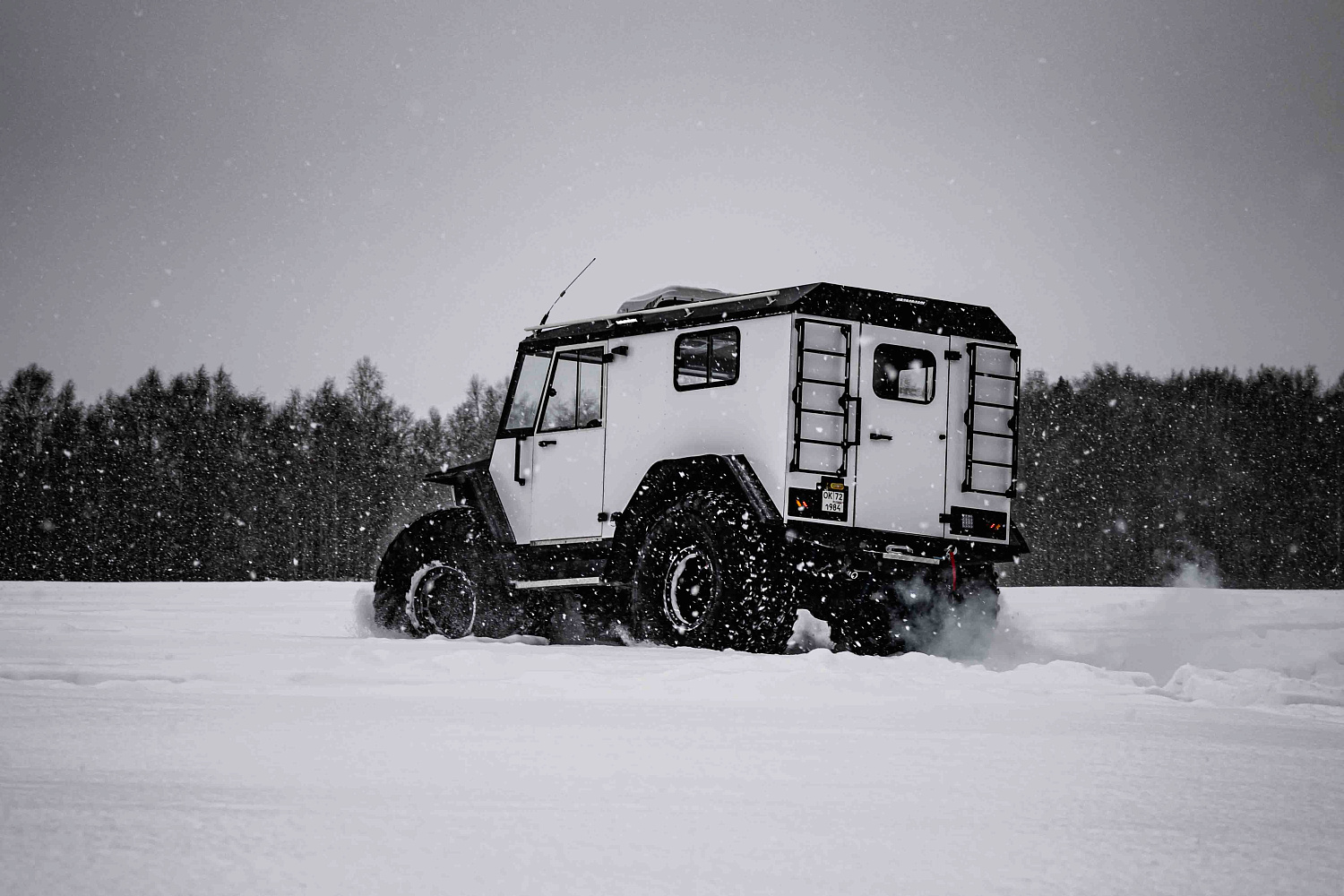 Снегоболотоход "Росомаха" модель (ПРО 4х4) с ДВС 1ZZ-FE 1,8 литра (мосты Toyota)