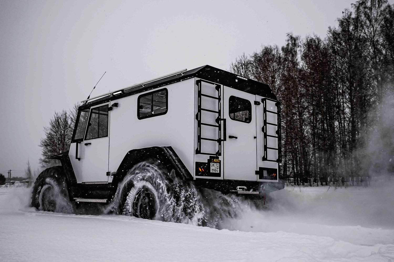 Снегоболотоход "Росомаха" модель (ПРО 4х4) с ДВС 1ZZ-FE 1,8 литра (мосты Toyota)